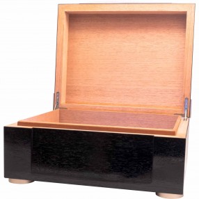 Xikar Humidor High Qualität Schwarz mit LED-Leiste